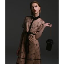 【LOULOU WILLOUGHBY】オーガンジーフラワー刺繍ワンピース