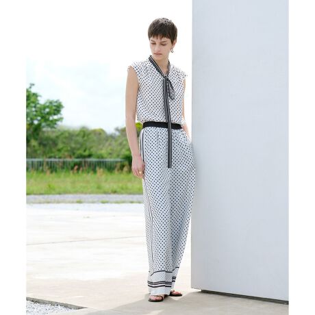 [^ԁF20252012010]yallureville 2025 autumn&winterzĂ炵̊鐴allurevilleIWi̍S̋l܂plhbgvgBfUCɍ킹āAhbgXgCv̈ʒug݂܂BTCh̃XgCvCƐ̃XgCvA܂EGXg̔zF}[N|CǵAiőu₩ȃC[W[pcłBEGXg̓SdlłA^bNMU[Ȃ̂ŃCACAEgL}fUCɂȂĂ܂Bfނ̃plhbg{E^CuEXƂ̃ZbgAbv߂łByX^btRgz̃CfGȃhbgpcBƊ炩ȔG̃|GXefނŁAVɂȂɂAmXgXȒSnłB{fBCEȂ▭ȃVGbgBYȗőS̓Iɂ茩܂BzCgx[X̃ubNhbg̓Ci[ɔZF𒅂Ɣ瓧AlCr[̃J[͓͂قƂǋCɂȂ܂Bł\łByď_炩fފƃEGXgSŃmXgXȗSnB̃CYɃJo[Ă܂B肷ƂĂׁAChpcȕ⏬ȕoXǂȂĂ܂BEGXgS̓JWAȈۂłAƌ̑fނȂ̂ŃJWA_E߂AVcLC߃ACeƂ̍킹߂łBubN (95)̓zCgx[XɃubÑhbgAlCr[ (65)̓lCr[x[XɃzCg̃hbgƂȂ܂BƖ̊֌WɂAۂFČꍇ܂B܂p\REX}[gtHȂǂ̊ɂAiƉ摜̃J[قȂꍇ܂B\߂B