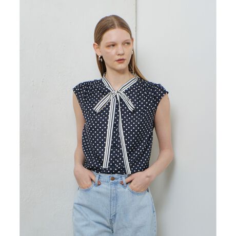 [^ԁF20252013010]yallureville 2025 autumn&winterzĂ炵̊鐴allurevilleIWi̍S̋l܂plhbgvgBfUCɍ킹āAhbgXgCv̈ʒug݂܂B׃XgCvzFgŃ{E^CɗƂ񂾃|CgfUCuEXłBɂXgCṽfUĈŃAEgŒĒAfނ̃plhbgvg̃pcƂ̃ZbgAbv߂łByX^btRgz̃CȃhbguEXBƊ炩ȔG̃|GXefނŁAVɂȂɂAmXgXȒSnłBt`X[uȂ̂Ńm[X[uACeɔׂĈꖇł₷CɂȂ錨Jo[Ă܂B{fBCEȂ▭ȃVGbgBYȗőS̓Iɂ茩܂BCłAAEgĒƐ̃CۗĂ肨ȈۂɁBWPbgȂǂ̃Ci[ƂĂœKŁA{E^CVC؂₩ɂĂ܂BpcX^CŊÐhɍ킹̂߂ŁAfjȂǃJWAȃX^COɂBdȂǂƂV[ɂ劈łBzCgx[X̃ubNhbg̓Ci[ɔZF𒅂Ɣ瓧܂AlCr[̃J[͓͂قƂǋCɂȂ܂Bł\łBubN (95)̓zCgx[XɃubÑhbgAlCr[ (65)̓lCr[x[XɃzCg̃hbgƂȂ܂BƖ̊֌WɂAۂFČꍇ܂B܂p\REX}[gtHȂǂ̊ɂAiƉ摜̃J[قȂꍇ܂B\߂B