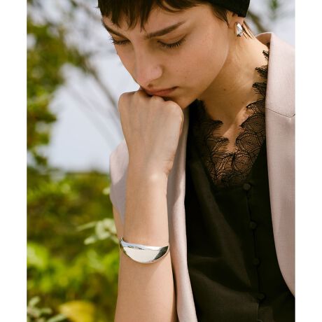 [^ԁF22252253310]yselect  2025 autumn&winterzȐ̔ChoOBCh߂GKgcAƂĂVGbgłBJbg\[jbgAWPbg̏ォd˂Ă̂߂łByPHILIPPE AUDIBERT(tBbvI[fBx[)zPHILIPPE AUDIBERT́AƂłPhilippe Audibert1989NɗグParis̃WG[uhBp̃AgGłЂƂЂƂfUCnhChĂAtBbvnofUC`MMɂ́Au|pƁvƂĂ̈ӗ~B^J̃^fނɋ̃bL{AXtXL[Ȃǂّ̈fނƗZtBbṽfUĆA␢E爤uhBƖ̊֌WɂAۂFČꍇ܂B܂p\REX}[gtHȂǂ̊ɂAiƉ摜̃J[قȂꍇ܂B\߂B