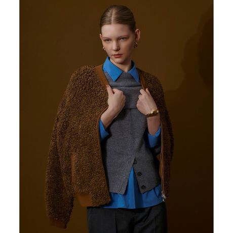 [^ԁF20252019080]yallureville 2025 autumn&winterz~̃j[AE^[ƂWtFCXŕ҂񂾃jbg{Au]̒ĂłB܂ŃV[v̂悤ȕ\ʊƃjbgȂł͂̃Xgb`|CgBX|Pbg␞u؂ւAu]̃fBeB[ȂnŌyHD̂ꂵAR[g̎O̐VCgAE^[łByX^btRgzMA-1̃{Ano[WB_炩GŒSnǂA㎿ō̃ACełBLk̂鐶nœ₷{[̂鑳ɑ΂ƂȂ̂ŁAS̓IɃ{[o߂c܂B_uWbvɂȂĂA㉺JĒƔoĂ߁Bʂ̏䊴ŁApcXJ[gAs[XȂǗlXȃACeƍ킹Ă܂BHD邾ŉ؂₩ɂȂ{Au]́AƂ߃R[f͂AJWAɃfj킹C`IVłBƖ̊֌WɂAۂFČꍇ܂B܂p\REX}[gtHȂǂ̊ɂAiƉ摜̃J[قȂꍇ܂B\߂B