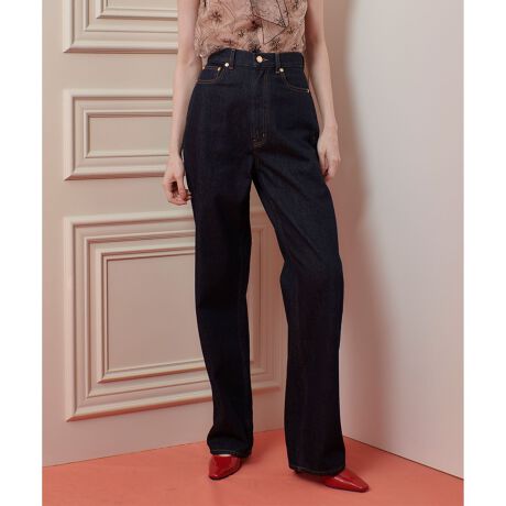 [^ԁF21252012090]yLOULOU WILLOUGHBY  2025 autumn&winterz66J[LOULOU WILLOUGHBYX܂ƃICVbv̔ɂȂ܂B悢Be[ŴH{A肰Ȃ肪iƂꊴĂ{BtF~jȃACe̊OƂĎĂ̂߂ŁAR[fBl[gɂȂꊴvXĂ܂B61ԐF͋߂̃u[`ōV[Y炵J[ɎdグAX^CÕANZgɁBוɂ͒Ԃ̃IWi^bNt̗pAuh炵fBe[|CgłByX^btRgzEBr[V`̃fjpcoꂵ܂BBe[WA炵VGbgŏiɂ܂BnCEGXgȃfUCŁAXbLArɌĂ܂Bfjn͏_炩̂gpĂApc̕Ƃ̂fUCȂ̂Ŋyɒp܂BcȂ򊴁cȂňcʐn̏dcʗncȂLkcȂ􂢉\łƖ̊֌WɂAۂFČꍇ܂B܂p\REX}[gtHȂǂ̊ɂAiƉ摜̃J[قȂꍇ܂B\߂B