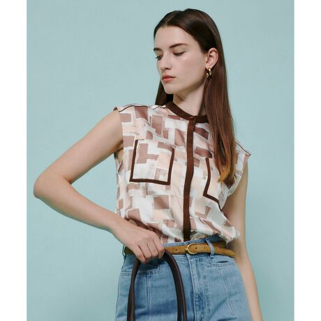 [^ԁF20252013050]yallureville 2025 autumn&winterzC^AuLISA DESTEЁṽvgngp_ȃXNGÃuEXB炵zFƓKxȉ̂fނZNg܂BVGbg̓VvɂĂAOĂƋ܂uEŔzFg邱ƂŁAfUCdlɁB^Ăłfłm[X[udĂŁAfj킹͂AWPbgJ[fBK̃Ci[ƂĂp܂ByX^btRgzDx[WJ[̃uEXŁAȕɂgC₷W߂̃J[OłB|Pbg݌̃pCsOŜ̈ۂ߂Ă܂B݂ƃ|Pbg̃fUCŊÂȂ߂AƂ݂̂fފ炵l̈ꖇłB炩ȃ|GXefނŁAƂƂĂSn̗ǂACełBCɂȂ錨ɃJo[ĂfUCB{fBCEȂ̂|CgBꖇł̒Ȃ͂AWPbgȂǂ̃Ci[ƂĂDGłB͕Jo[Ă̂ł܂CɂȂ܂łBVɂȂɂAł\łBƖ̊֌WɂAۂFČꍇ܂B܂p\REX}[gtHȂǂ̊ɂAiƉ摜̃J[قȂꍇ܂B\߂B