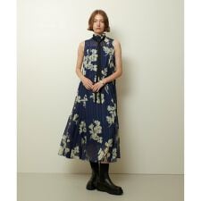 アルアバイル(allureville)のシャドウストライプヨウリュウワンピース