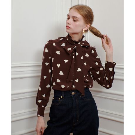 [^ԁF21252013250]yLOULOU WILLOUGHBY  2025 autumn&winterzyICVbv 菤i zItzCgJ[FICVbvEÉX lCr[J[@@FICVbvuEJ[@@FICVbvENEWoManVh 菤iEBr[Ԃ̃t{E^CuEXɃLb`[ȃn[ĝo[WoB[hƗVѐS𕹂fC[Ɋ􂷂ʂȃuEXłB傫ڂ̃n[g`[tVѐSAzFƂꂢȗ̑fގgől炵íBjbgAE^[̃CɒāA񌳂n[ĝ̂fGłByX^btRgzԂ̃hbguEXƓ^̃uEXBfVhbgvguEXƑfފ␶ň炢łBLb`[ȃn[g̃vgC̏オ1łBNVJȌ^ł̂ől̕y߂n[gvgɂȂĂ܂B{E^C͎O\Ȃ̂Ń{^1.2OAlbNJĂnTGKgȒ߂łBWPbg̃Ci[ɂf邱Ƃ͂AӂӂjbgƂ̃C[hH~ɂ͊y݂ȃACełBĈȊO3V[Yg鐶nŃOV[YԈႢȂłBVɂȂȂ̎ýB\pɂ͂Afjƍ킹ăfC[gɂBVvȃ{gXŊȒPɂłR[fBl[gɂĂ܂Bgl̂yAwreACełB􂢉\łBƖ̊֌WɂAۂFČꍇ܂B܂p\REX}[gtHȂǂ̊ɂAiƉ摜̃J[قȂꍇ܂B\߂B