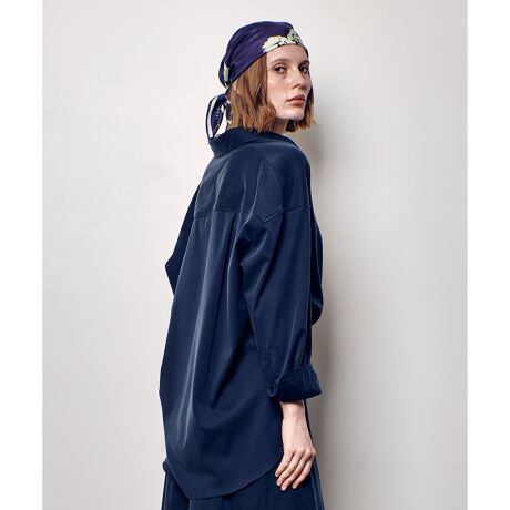 [^ԁF20252013290]yallureville 2025 autumn&winterzJVN[ƂĂĂ2waydl̃VcBH̑y߂AZbgAbvŒĒtBuLvV[ŶĂłB̂LvTeɉH{Are[W̗lȕɎdグ܂BGKg̒ɃJWÂ镵͋C͂łBg͂ďƂ̂TCYɂĔoAJVN[ɂȂĂ̂ŃoX₷AlXȃ{gɍ킹₷fUCɂĂ܂Bꂩ̃V[ÝAHDƂĂ􂵁A܂H[܂ĂCi[Ƀ^[glbN┖̃VA[̒킹ĒƂ߂łBfނł肵ĂutBu^bNpcvutBui[XJ[gvƃZbgAbvły߂ACełByX^btRgẑLvTeꂽۂɎdグĂ܂B悭Ƃ̂TCYoBCAEgJVN[܂ŕ͋CςĒĂ钅񂵗͂̍PBꂩ̎̌yHDƂĂ劈ԈႢȂłBg͂Ƃ芴邽߁A^[glbNVA[fނ̒Ci[C[hĂƃOV[YĂ܂B􂢉\łƖ̊֌WɂAۂFČꍇ܂B܂p\REX}[gtHȂǂ̊ɂAiƉ摜̃J[قȂꍇ܂B\߂B