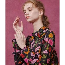 【LOULOU WILLOUGHBY】シンメトリーフラワーリボンブラウス