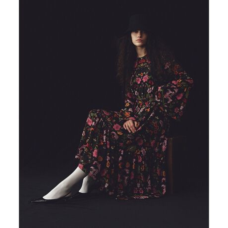 [^ԁF21252014190]yLOULOU WILLOUGHBY  2025 autumn&winterzLOULOU WILLOUGHBYX܂ƃICVbv̔ɂȂ܂BVg[̃{^jJOPBsNAԁAIWƒgFn̉ԁX؂₩ŏH炵vgłBVg[̕𐶂EΏ̂̕킹ɂA؂ȂEGXg؂ւȂ̃fUCɂ܂Bxgzɂ̂|CgBxĝȂŃ[hɂtF~jɂĂ܂BƂZbgCȂ̂ŃjbgJ[fBKij킹₷ԒĂ|GXefނłB􂢉\łByX^btRgzt[vgłtF~jɂȂ肷ɂǂ[hȈۂŒĂ郏s[XłBEGXg͂ՂƂؑւ̂Ȃ̂ɂȂĂAƂĂyȒpłBz̃xgŒ߂ƃEGXg}[No܂BxgOƁANV[ȃVGbgőՂƂtAX[uŃ{w~AVbNۂBS̓Iɐĝ̃CȂ̂ő̌^Jo[ɂBXJ[gɂ1iؑւAXJ[gVGbgɉ؂₩ȓoĂ܂Bd߂̃AE^[d˂ĂXJ[gVGbgf̂łBd˒y݂1ł|GXe100%̃C[W[PAł̂ŃfC[gĂ₷łBVɂȂɂnł̂łsړV[ɂBƖ̊֌WɂAۂFČꍇ܂B܂p\REX}[gtHȂǂ̊ɂAiƉ摜̃J[قȂꍇ܂B\߂B