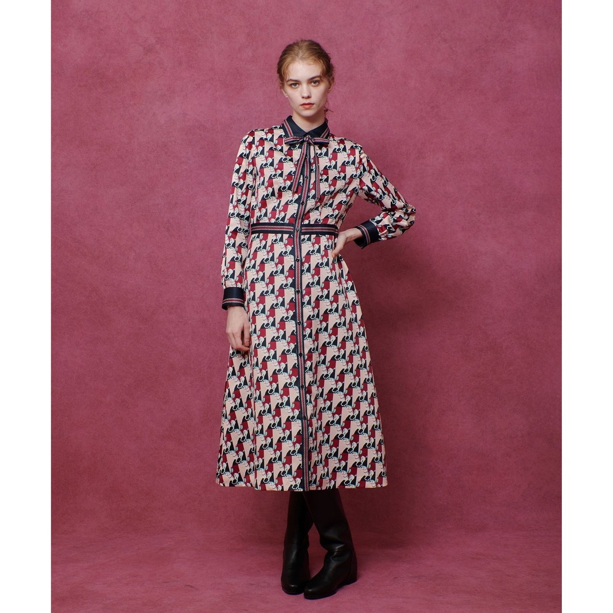 新品タグ付 LOULOU WILLOUGHBY ジオメトリックレースワンピース LOULOU WILLOUGHBY】ホースジオメトリックプリントシャツ