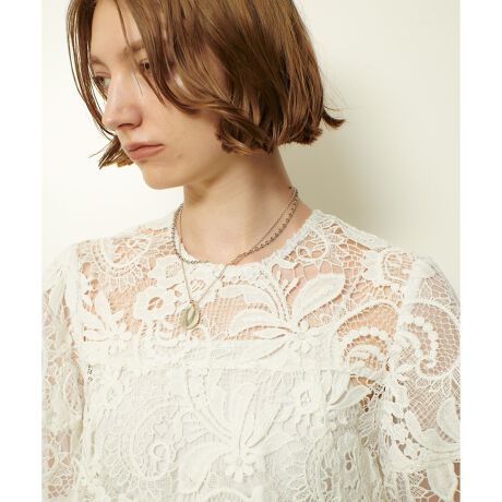 [^ԁF20252013210]yallureville 2025 autumn&winterz؂₩ȃR[hhJ郌[X́A?ĒfꒅłB?ɂ̓`[d˂č\zIȗ̊܂BwCM[Ȃ̂ŁA^bNAEg܂܁A{g̕ʊI΂ɂɂȂ܂BChtA{g͂Afjɍ킹ăfC[EFAubVAbvĂfGłByX^btRgz邾ŉfꖇB̃`[C[hfUCɂ荘肪XbLƌ܂B肠A悭n̂郌[XȂ̂ŏiɂJWAɂ񂵂\łB􂢉\łBƖ̊֌WɂAۂFČꍇ܂B܂p\REX}[gtHȂǂ̊ɂAiƉ摜̃J[قȂꍇ܂B\߂B