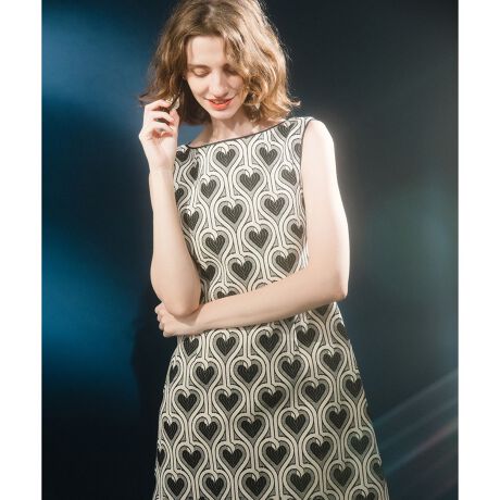 [^ԁF21252014220]yLOULOU WILLOUGHBY  2025 autumn&winterzLOULOU WILLOUGHBYX܂ƃICVbv̔ɂȂ܂Bfނ̓C^ANEONЂ̐ngpB@@@IWieB[AVѐS̗L鐶n𓾈ӂƂ郁[J[łBVbNȃmg[J[̃n[g̃`[tfUCWK[hfނłB`[~OACVGbgłByX^btRgz􉽊wIɔzꂽn[gŉ؂₩ȂAmg[̔zFÂȂۂłBXbLƂ`C̃VGbgŐg̓RpNgɃtBbgAXJ[g͏iȑ`ŃNVJȌ^łB[߂V~{ŌobNVGbg|CgBXJ[gVGbgYȂ̂ŃJ[fBKvI[o[d˂āAXJ[gĂłBN̂\p[eB[V[ɂ߂ȎACełƖ̊֌WɂAۂFČꍇ܂B܂p\REX}[gtHȂǂ̊ɂAiƉ摜̃J[قȂꍇ܂B\߂B