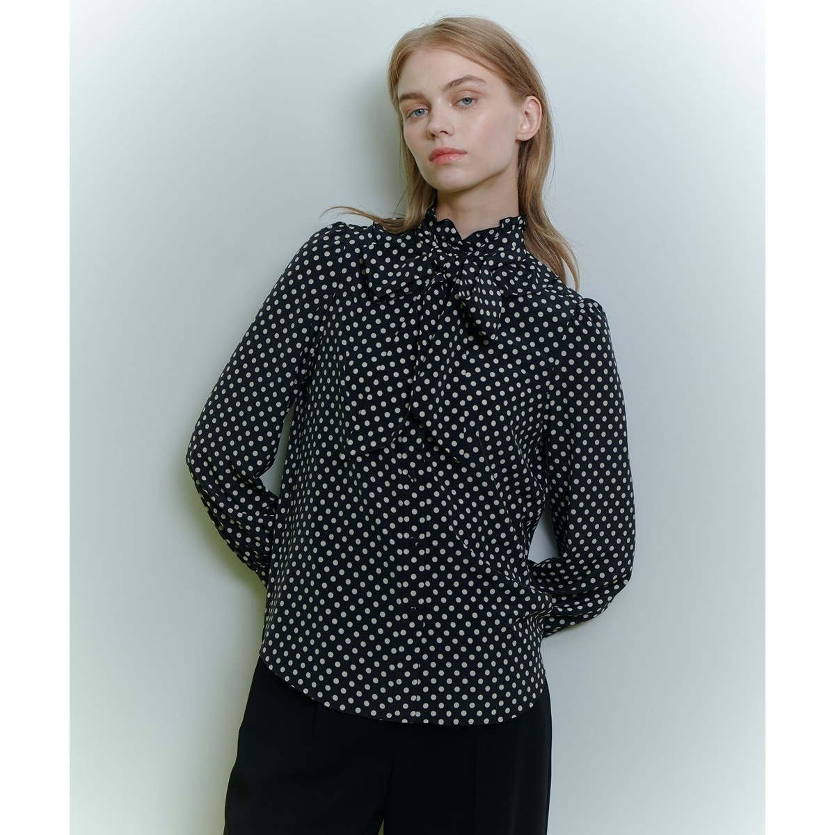 Loulou Willoughby】デシンドットフリルボウタイブラウス