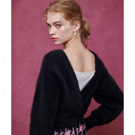 [^ԁF21252016240]yLOULOU WILLOUGHBY  2025 autumn&winterzLOULOU WILLOUGHBYX܂ƃICVbv̔ɂȂ܂BgTreB̊Ŏ炳ꂽς̞тJV~ɃuhAۉ̍ӂӂjbgłBTChɕt{^ŗ߂āAJVN[ƂĒĂfGłBO2WAY ł̂ŁAwVlbNɂăJVN[߂Ēƃh}eBJȃR[fBl[goオ܂BNbvhȏARpNgȐ݌vŁAӂXJ[g⃏Chȃ{gXbLBӂӂȂ̂ɒ₹vXByX^btRgzRpNgȒ̓EBr[̃{gƍDoXł܂BȂƂȂё̒ӂӂACeƐĝɃ{[oĂ܂ɂ߁Bc̔Y݂J[fBKłBJV~~tHbNXȂł̗͂̔ǂ́BfŒpĂCɂȂ܂łBuEXƂ̃C[hȂǒy݂ȂCɂĂł̂J[fBK^Cv̊|CgBHD肩^~̃R[gC܂Œy݂܂BƖ̊֌WɂAۂFČꍇ܂B܂p\REX}[gtHȂǂ̊ɂAiƉ摜̃J[قȂꍇ܂B\߂B