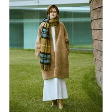 アルアバイル(allureville)のツーブロッキングボアコート