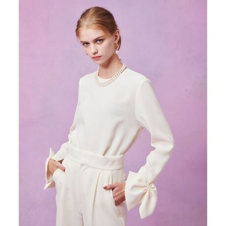 [^ԁF21261013020]yLOULOU WILLOUGHBY  2026 Spring & SummerzgAZ̃LC߂Ń[ĥ_uNXfނgpBɂ͑傫ȃ{ĂA茳؂₩ɉoĂ܂B̕g̓VvȃfUCɁB͂ق茩悤ɎdĂĂ܂BgBKɂ̓{AC{[̔zFɂĂ܂BgAC{[ɂ͓F̃{t܂BƖ̊֌WɂAۂFČꍇ܂B܂p\REX}[gtHȂǂ̊ɂAiƉ摜̃J[قȂꍇ܂B\߂B