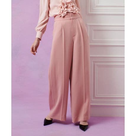 [^ԁF21261012010]yLOULOU WILLOUGHBY  2026 Spring & SummerzgAZ̃LC߂Ń[ĥ_uNXfނgpBԂ̃TXy_[tPT班ЂLăj[Av܂BTybg͎O\ŁAChȃxgʒuĂ܂Bfނ̃WPbgAuEXƃZbgŒp\Bs25ans WEBfڃACetƖ̊֌WɂAۂFČꍇ܂B܂p\REX}[gtHȂǂ̊ɂAiƉ摜̃J[قȂꍇ܂B\߂B