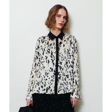 OFFICINAバックプリーツブラウス