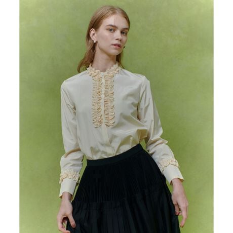 [^ԁF21261013060]yLOULOU WILLOUGHBY 2026 Spring & SummerzLOULOU WILLOUGHBYX܂ƃICVbv̔ɂȂ܂BTCN|GXeƃI[KjbNRbggpX[p[uCg[͌yƒ芴A򂪖́B܂ƑɂtMU[͓ȋZ@ł藧̓IɁBN[̂悤ȉ炵Ɛňɂ鍂|CgłB􂢉\łBƖ̊֌WɂAۂFČꍇ܂B܂p\REX}[gtHȂǂ̊ɂAiƉ摜̃J[قȂꍇ܂B\߂B