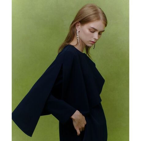 [^ԁF21261014040]yLOULOU WILLOUGHBY 2026 Spring & SummerzLOULOU WILLOUGHBYX܂ƃICVbv̔ɂȂ܂B悢c݊̂_uNXgpB}bgȎŖڂ̋l܂ꂢ߂ȑfށBP[vHDĂ悤ȃfUCBg̕БɃP[v킹Ă܂B܂ŖD킹Ă܂̂ŃY鎖͂܂B̉lāAP[vɂ̓XbgĂ܂BXbgyɘrL΂悤ɂȂĂ܂Bg͒悭EGXgVFCvAɌătA[ꂽfBȃVGbgBЂقǂ̒ŌyȂĒ܂BƖ̊֌WɂAۂFČꍇ܂B܂p\REX}[gtHȂǂ̊ɂAiƉ摜̃J[قȂꍇ܂B\߂B