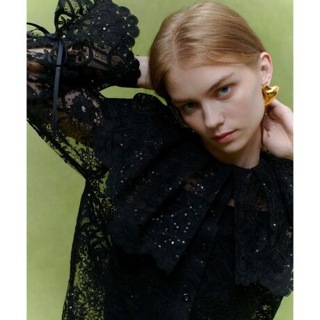 [^ԁF21261013070]yLOULOU WILLOUGHBY 2026 Spring & Summerẑ`[ɗ̓Iő@ׂȃ[XAhJAXpR[{ꂽ؂₩ȑfނgpB肰ȂXpR[|CgB܁AJtXAASĂ̒[ɃXJ𗘗pĂ܂B[Xƃ`[̐▭ȓyݒ܂B傫ȋ܂̓WPbgJ[fBK̊OɏoĒ̂߁BChȑŐh߂ȃfUCłAJtXɂ̓{ʂĂ܂̂łD݂ŃLbƌŁALfB[X[uɂȂ܂BƖ̊֌WɂAۂFČꍇ܂B܂p\REX}[gtHȂǂ̊ɂAiƉ摜̃J[قȂꍇ܂B\߂B