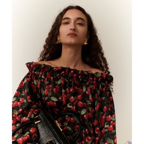 [^ԁF21261013080]yLOULOU WILLOUGHBY 2026 Spring & Summerz炩ȃTeW[[bg̐nɃ`F[̂炵vgB_ȃItVȂ̂ŔN킸lĂuEXłBSdlɂȂĂ̂ŒEȒPɂłA̓LfB[X[uɂȂĂ̂ł܂ĒZ߂ɒpĂfGłBƖ̊֌WɂAۂFČꍇ܂B܂p\REX}[gtHȂǂ̊ɂAiƉ摜̃J[قȂꍇ܂B\߂B