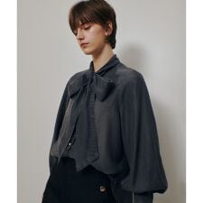 〈WEB・一部店舗別注〉デニムボウブラウス