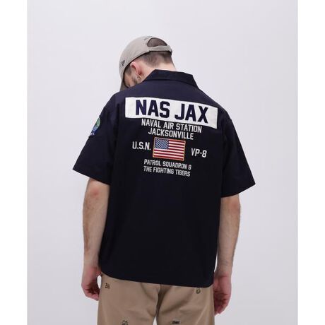 [^ԁF7834123004]COOLMAX NAS JAX SHORTSLEEVE SHIRT ^ N[}bNX NAS JAX V[gX[u Vc ^ AVIREX ^ ABbNX&lt;iڍ&gt;EAJLYCRAЂWJzƃXgb`ɕx񂾋@\fށACOOLMAX̗p~^[VcEt_Naval Air Station JacksonvilleƁA_ƂPatrol Squadron 8`[tƂhJ{AVIREX炵~^[eCXgȃfUCENAS JAX  Naval Air Station Jacksonville ^ WN\rCRqnyAVIREX^ABbNXz1975NɃAJR̃RgN^[ƂđnƂAtCgWPbgł̔FmxIɍ߂B~^[ɋNABbNX́A@\IȃfUCoL̔ɎxĂB̌Iȕ\́AfuCfB[EW[YvugbvKvutBXxvȂǂ̃XN[ł􂵁Aт𗁂тB̖ʂ̖fUCAmX^WbNȖ킢͍ȂȆ̐lXxꑱĂB