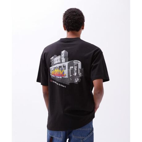 [^ԁF7834134037]TRAIN GRAFFITI AVIREX T-SHIRT ^ gC OtBeB ABbNX TVcsiڍׁtEj[[Nɂ肻ȃOtBeB`[tɂOtBbNobNɃvgEj[[ÑgC[WOtBbNtgɃvgE悭肵VGbgEubNAzCg2FWJEfނ͖100yAVIREX^ABbNXz1975NɃAJR̃RgN^[ƂđnƂAtCgWPbgł̔FmxIɍ߂B~^[ɋNABbNX́A@\IȃfUCoL̔ɎxĂB̌Iȕ\́AfuCfB[EW[YvugbvKvutBXxvȂǂ̃XN[ł􂵁Aт𗁂тB̖ʂ̖fUCAmX^WbNȖ킢͍ȂȆ̐lXxꑱĂB