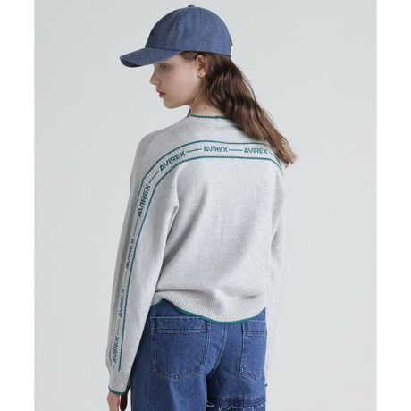 [^ԁF7835140601]yAVIREXVbvz2024 EARLY SPRING ITEMCOLOR LINE& BACK LOGO KNIT TOPSEw瑳ɂāAuSCɕ҂ݗĂĂ܂EjbgńAt܂ŒĒRbgjbgBE͂Z߂ŁAƂTCY߃X^COfUĈ̓X|[eB[łAjbgfނȂ̂ŏ_炩ۂŒĒ܂BpcX^CXJ[gȂǁAC[WςĒĒ₷ACełByAVIREX WOMANz{iIȃ~^[EFA@\ƃfUCfB[XJWAɓeCBI㐫̂郌fB[XuhƂđARADSAzƂĉȓl̏֌fBXJWAĂĂ܂B