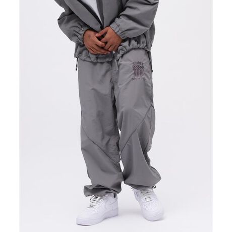 [^ԁF7835110024]yAVIREXVbvziFNYLON PIPING PANTSiڍׁEyʂ̃iCpcEtgɂ͓FŃShJfUCEANZg郊tN^[̃pCsOݍ񂾎dlEnARVȂyʂȃiC^bT[ngpETCY̓[YȃVGbgEEGXgɂ̓Suhi:7835152008^ iFNYLON PIPING STAND JACKETƃZbgAbvł̒p\ByAVIREX^ABbNXz1975NɃAJR̃RgN^[ƂđnƂAtCgWPbgł̔FmxIɍ߂AVIREX́A1985NAfUCւ̕s̐_ŃX|[cJWAɂioBAVIREX VARSITÝA"ÂǂAJ"e[}ɂX|[cCŁAABbNXȂł͂̃J[OƓƑnIȃOtBbNfUCHIPHOPV[𒆐SƂlCA[eBXgX|[cIɍDŒpAč̎҂̃Xe[^XuhւƊg債BNVJłȂǂȃV[łF򂹂ȂAVIREX VARSITỸEFÁAʂ⍑Ђ킸AAJq[[̐_M邷ׂĂ̐lɍxꑱĂB