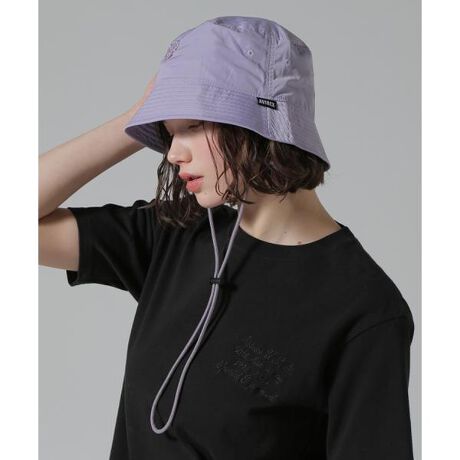 [^ԁF7835174602]2025 SPRING&amp;SUMMER ITEM HEART LOGO HATEƂfފEAVIREXn[g^̎hJŕ\BER͎O\߃X^COX|[eB[ŃANeBuȕ͋CɃsb^Bx[VbNȃzCgCubNAIVȍFɂ҂ȃp[v̂RFWJłByAVIREX WOMANz{iIȃ~^[EFA@\ƃfUCfB[XJWAɓeCBI㐫̂郌fB[XuhƂđARADSAzƂĉȓl̏֌fBXJWAĂĂ܂B