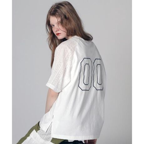 [^ԁF7835135621]2025 SPRING&amp;SUMMERsWEB LIMITED Belle LINEtLACE NUMBERING T-SHIRTEƔw̃ioO[XɂA[X~X|[c~bNXTVcEƂpŁAtɒĒ܂BEɂ̓uhS̎hJĂ܂B֘AACe7835120604FsWEB LIMITED Belle LINEtLACE SHIRT7835110605FsWEB LIMITED Belle LINEtLACE CARGO PANTS߃X^COV[gpc~jXJ[gŃX|[eB[ɒĒĂAV[ỸJ[Spcƍ킹ăJbR悭Ē̂IXXłByAVIREX WOMANz{iIȃ~^[EFA@\ƃfUCfB[XJWAɓeCBI㐫̂郌fB[XuhƂđARADSAzƂĉȓl̏֌fBXJWAĂĂ܂B