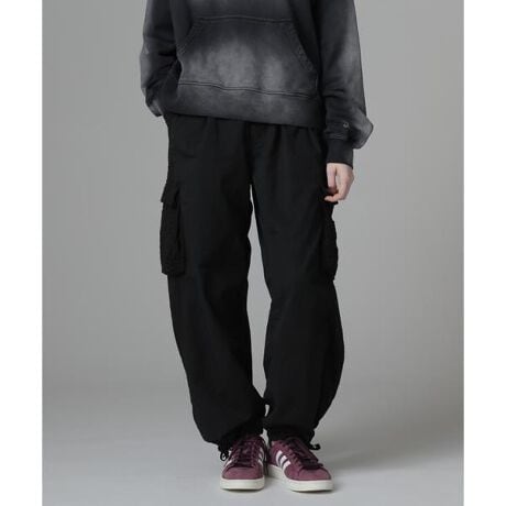 [^ԁF7835110605]2025 SPRING&amp;SUMMER ITEMsWEB LIMITED Belle LINEtLACE CARGO PANTSEGߊ̂郌[X|CgœꂽJ[SpcEƂVGbgE^bNĂ邱ƂŃJWA߂A悢iACełBEiĂĒ܂B֘AACe7835120604FsWEB LIMITED Belle LINEtLACE SHIRT7835135621FsWEB LIMITED Belle LINEtLACE NUBERING T-SHIRT߃X^COƂVGbg̃J[SpćAWXgTCỸgbvX킹ăn̂XXBV[ỸVcTVcƂ̃ZbgAbv悭Ē܂ByAVIREX WOMANz{iIȃ~^[EFA@\ƃfUCfB[XJWAɓeCBI㐫̂郌fB[XuhƂđARADSAzƂĉȓl̏֌fBXJWAĂĂ܂B