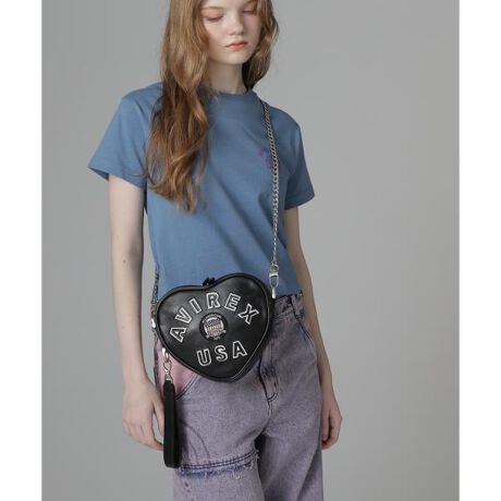 [^ԁF7835976702]STANDARD ITEM^VARSITY HEART CHAIN BAGElCVARSITY LEATHER BAGn[g`[toEV_[`F[IVxUPEV_[OĂgp\EɂR̏Xy[X܂ByAVIREX WOMANz{iIȃ~^[EFA@\ƃfUCfB[XJWAɓeCBI㐫̂郌fB[XuhƂđARADSAzƂĉȓl̏֌fBXJWAĂĂ܂B