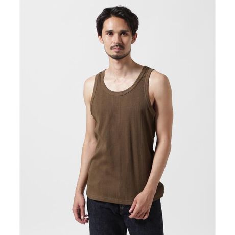 [^ԁF7835137002]iFRANDOM RIB TANK TOPyiڍׁzE{fBɃtBbgI[\hbNXȃ^NgbvEc̃XW_ɕ҂܂ꂽufނ̗pEVc̃Ci[ȂǗlXȃX^CO\yAVIREX^ABbNXz1975NɃAJR̃RgN^[ƂđnƂAtCgWPbgł̔FmxIɍ߂B~^[ɋNABbNX́A@\IȃfUCoL̔ɎxĂB̌Iȕ\́AfuCfB[EW[YvugbvKvutBXxvȂǂ̃XN[ł􂵁Aт𗁂тB̖ʂ̖fUCAmX^WbNȖ킢͍ȂȆ̐lXxꑱĂB