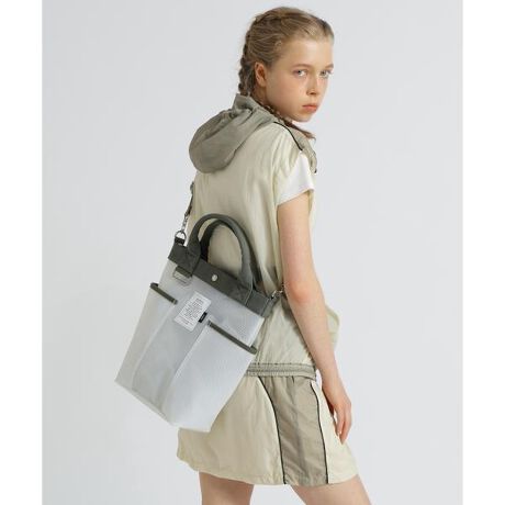 [^ԁF7835176706]EGߊ̂NAobOETChɑ傫߂ȃ|PbgCɂ͏Xy[X1tāApɕx񂾃fUCEO\ȃV_[RtEASTCY傫yAVIREX WOMANz{iIȃ~^[EFA@\ƃfUCfB[XJWAɓeCBI㐫̂郌fB[XuhƂđARADSAzƂĉȓl̏֌fBXJWAĂĂ܂B