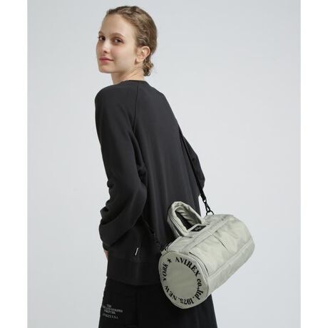 [^ԁF7835276702]ETCh̃ShJANZgE\2CɂP̏Xy[XEV_[R͎O\łByAVIREX WOMANz{iIȃ~^[EFA@\ƃfUCfB[XJWAɓeCBI㐫̂郌fB[XuhƂđARADSAzƂĉȓl̏֌fBXJWAĂĂ܂B