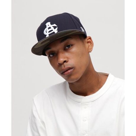 [^ԁF7835974002]EAVIREX50Nf̃LbvE6nMō\ꂽVGbg9FIFTY̗pEtgɂ́AAVIREX CORPS𗪂AChJEETChɂ́A50NLÕIWifUChJEobNɂ́AuhShJEcoɂ̓Jt[WgpEATCh̃XibvobNŃTCY𒲐\ENEWERAɂ͂ȂAAVIREX炵J[OWJEXg[gV[ɂ͌ȂACRjbNI݁Eʖ킸p₷VGbgyNEW ERA ^ j[Gz1920N̐ݗȗAEō̃wbhEFAJpj[ƂĖiĂuNEW ERAvBEEX|[cEt@bV𒴂A1lЂƂ̌ƃX^C\ɕ\邱ƂłwbhEFAłByAVIREX^ABbNXz1975NɃAJR̃RgN^[ƂđnƂAtCgWPbgł̔FmxIɍ߂B~^[ɋNABbNX́A@\IȃfUCoL̔ɎxĂB̌Iȕ\́AfuCfB[EW[YvugbvKvutBXxvȂǂ̃XN[ł􂵁Aт𗁂тB̖ʂ̖fUCAmX^WbNȖ킢͍ȂȆ̐lXxꑱĂBg̃p\R̃j^[ɂāAiƃJ[قȂ ꍇ܂Bɐ\󂲂܂񂪁A܂l肢܂BVbv̍݌ɐ cX܂̏i܂܂Ă܂B݌ɐXϓׁA_ō݌ɂɂȂĂꍇ܂BTCY\́Ai̐nDȂǂ̓ɂǍ덷͂܂B\߂B摜̏i̓TvłBۂ̏ił́AdlEH኱قȂꍇ܂B