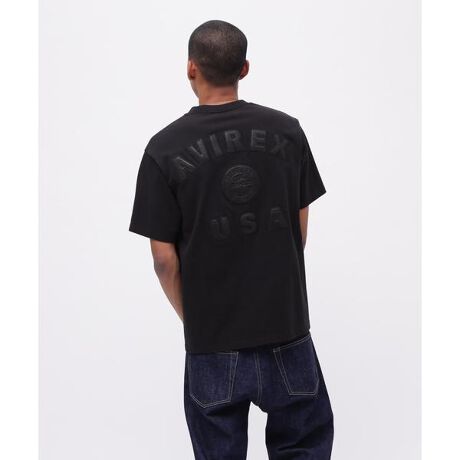 [^ԁF7835134013]yAVIREXVbvziFs50th AnniversarytLEATHER PATCHED VARSITY T-SHIRTAVIREX 2025 50th ANNIVERSARY SPRING&SUMMER1975NɃAJR̃RgN^[ƂĒauAVIREXvBꂩ50NAɓn舤ꑱtCgWPbgVARSITYWPbgCɂʃf𔭔B̑ɂAV[Yɍ킹OtBbNfUCȂǂ܂Ŕ|Ă{mȋZpƂƂɌɃAbvf[gꂽRNVWJĂBiڍׁEAVIREXݗ50NLOTVcEI[hNVbNȃSgpfUCEtgɂ́A50ÑShJEw̃SAbvPɂ̓U[(Rrv)̗pEfނ́ARbg100œ̓xlߓV̗pEoX̗ǂVGbgyAVIREX^ABbNXz1975NɃAJR̃RgN^[ƂđnƂAtCgWPbgł̔FmxIɍ߂AVIREX́A1985NAfUCւ̕s̐_ŃX|[cJWAɂioBAVIREX VARSITÝA"ÂǂAJ"e[}ɂX|[cCŁAABbNXȂł͂̃J[OƓƑnIȃOtBbNfUCHIPHOPV[𒆐SƂlCA[eBXgX|[cIɍDŒpAč̎҂̃Xe[^XuhւƊg債BNVJłȂǂȃV[łF򂹂ȂAVIREX VARSITỸEFÁAʂ⍑Ђ킸AAJq[[̐_M邷ׂĂ̐lɍxꑱĂB