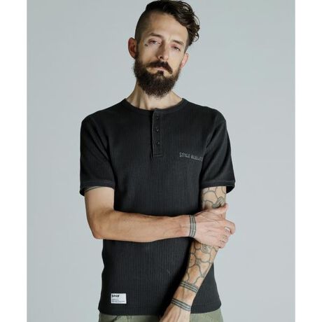 [^ԁF7825134009]Ƃ݂ȂSn̗ǂ40^2u҂݃RbgTVcBɂ́AƂŎ{ꂽX^vāAǂɈႤy߂܂BɁATVc͔ɐLkāÂɂtBbgȂyɒ܂BC_[XWPbg̃Ci[ƂčlĂAWPbgƂ̑QBɃX[Yɒ悤ɐ݌vĂ̂ŁAX^CbVłȂK𑹂ȂƂ܂BTVćAڂSnĂ̂ŁAԃCi[ƂđϐlC܂BǂȃR[fBl[gɂRɗn݁Apł邱ƊԈႢȂłBfށF100YF̏i̓N[|ΏۊOƂȂĂ܂BySchott^Vbgz  C_[XWPbg̑㖼ƂSchott̗j́A1913NAj[[NŃA[BEVbgAWbNEVbǧZɂĎn܂B ̓CR[gHꂾA1928NɐEŏ߂ătgWbp[̗pC_[XWPbguPerfectovV[Y𔭔B {^dlȂAIȃWPbgƂĘbƂȂǍ̃C_[Xjɑ傫ȉe^B āASchott̖𐢊Eɒm炵߂̂50Nɔ\ꂽ^̃X^bYG|bgɔz`̃f X^[ B [YZbNXsXgY͂߁ÃA[eBXg⃂[^[TCNXgɎxA𒴂i̒ԂƂčȂ̐lX𖣗B ŋ߂ł͒ԃfłȂAJWAC[ȂǁAɎɍ킹Đi𐋂vVYȂB C_[X̗j͉iSchottƂƂɂB