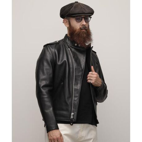 [^ԁF7825950021]Schott̑㖼ł郏X^[ɑVȒԃfƂĐNO烊[XĂBꂽBX^hJ[ւ̕ύX⍘xg̏ȗȂǏ]̃X^[ڂ̃n[hyꂽfUCBn̓LeBOɕύXAJƃ_uA߂ƃVOƒpɂăX^Cω郉C_[XWPbgBTCY613USTƓ䂪AR[fBl[gՂX^CɃAbvf[gĂB̏i̓N[|ΏۊOƂȂĂ܂BySchott^VbgzC_[XWPbg̑㖼ƂSchott̗j́A1913NAj[[NŃA[BEVbgWbNVbǧZɂĎn܂B̓CR[gHꂾA1928NɐEŏ߂ătgWbp[̗pC_[XWPbguPerfectovV[Y𔭔B{^dlȂAIȃWPbgƂĘbƂȂǍ̃C_[Xjɑ傫ȉe^BāASchott̖𐢊Eɒm炵߂̂50Nɔ\ꂽ^̃X^bYG|bgɔz`̃fhX^[gB@̐V삱AfwUEChEiMu\ҁvxŁA}[EuhZƌĂ郂fłB̌[YZbNXsXgY͂߁ÃbN~[WVɎxA𒴂i̔ԂƂčȂ̐lX𖣗Bŋ߂ł͒ԃfłȂAJWAC[ȂǁAɎɍ킹Đi𐋂vVYȂBC_[X̗j͉iSchottƂƂɂB