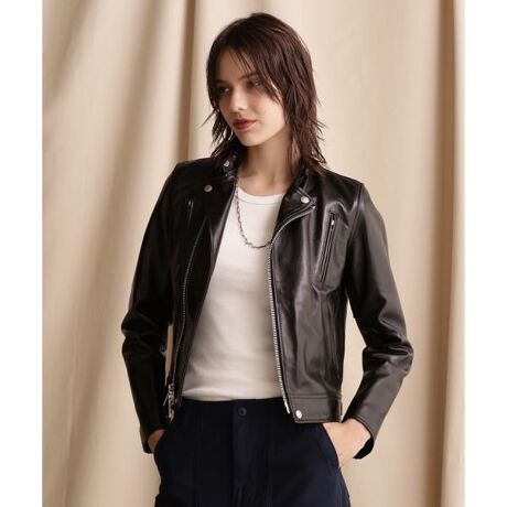 [^ԁF7825950602]30N`40NtCgWPbg烉C_[XWPbgڂςĂɃCXpCAA_uuXgC_[XBʂȃfUC킬A~j}ȃfUCɃAbvf[h܂B^E[XȃU[WPbglAp^[CLOr̋Ă܂B̏i̓N[|ΏۊOƂȂĂ܂BySchott^Vbgz C_[XWPbg̑㖼ƂSchott̗j́A1913NAj[[NŃA[BEVbgWbNVbǧZɂĎn܂B̓CR[gHꂾA1928NɐEŏ߂ătgWbp[̗pC_[XWPbguPerfectovV[Y𔭔B{^dlȂAIȃWPbgƂĘbƂȂǍ̃C_[Xjɑ傫ȉe^BāASchott̖𐢊Eɒm炵߂̂50Nɔ\ꂽ^̃X^bYG|bgɔz`̃fhX^[gB@̐V삱AfwUEChEiMu\ҁvxŁA}[EuhZƌĂ郂fłB̌[YZbNXsXgY͂߁ÃbN~[WVɎxA𒴂i̔ԂƂčȂ̐lX𖣗Bŋ߂ł͒ԃfłȂAJWAC[ȂǁAɎɍ킹Đi𐋂vVYȂBC_[X̗j͉iSchottƂƂɂB