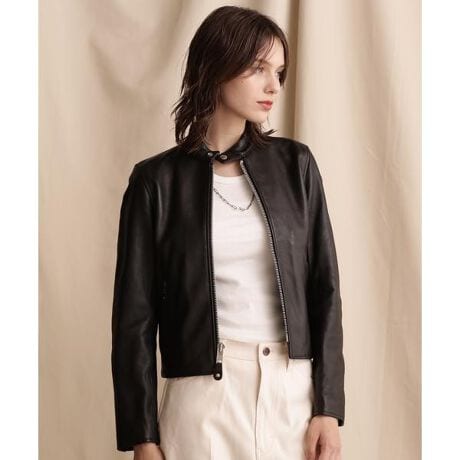 [^ԁF7825950603]炩ȎƖȏd𕹂uhȂł͂̃U[C_[XWPbgB̂ɉRpNgȃVGbg▭ȃEGXgCŏ炵lXȃX^CɃtBbg~j}ȃfUĆAʂN킸LwɒĂ܂B̏i̓N[|ΏۊOƂȂĂ܂ySchott^Vbgz C_[XWPbg̑㖼ƂSchott̗j́A1913NAj[[NŃA[BEVbgWbNVbǧZɂĎn܂B̓CR[gHꂾA1928NɐEŏ߂ătgWbp[̗pC_[XWPbguPerfectovV[Y𔭔B{^dlȂAIȃWPbgƂĘbƂȂǍ̃C_[Xjɑ傫ȉe^BāASchott̖𐢊Eɒm炵߂̂50Nɔ\ꂽ^̃X^bYG|bgɔz`̃fhX^[gB@̐V삱AfwUEChEiMu\ҁvxŁA}[EuhZƌĂ郂fłB̌[YZbNXsXgY͂߁ÃbN~[WVɎxA𒴂i̔ԂƂčȂ̐lX𖣗Bŋ߂ł͒ԃfłȂAJWAC[ȂǁAɎɍ킹Đi𐋂vVYȂBC_[X̗j͉iSchottƂƂɂB