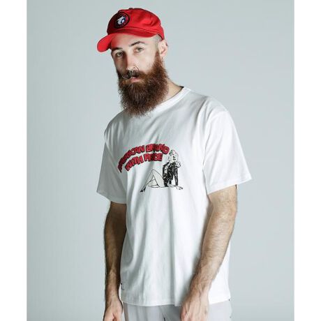 [^ԁF7825134027]ĖȂ̂悤ȃhCȃ^b`͎cz肵]┖Ȑn̗pBV[YlC𔎂Ă鏗`[t̃OtBbNB̏i̓N[|ΏۊOƂȂĂ܂BySchott^VbgzC_[XWPbg̑㖼ƂSchott̗j́A1913NAj[[NŃA[BEVbgAWbNEVbǧZɂĎn܂B̓CR[gHꂾA1928NɐEŏ߂ătgWbp[̗pC_[XWPbguPerfectovV[Y𔭔B{^dlȂAIȃWPbgƂĘbƂȂǍ̃C_[Xjɑ傫ȉe^BāASchott̖𐢊Eɒm炵߂̂50Nɔ\ꂽ^̃X^bYG|bgɔz`̃f X^[B[YZbNXsXgY͂߁ÃA[eBXg⃂[^[TCNXgɎxA𒴂i̒ԂƂčȂ̐lX𖣗Bŋ߂ł͒ԃfłȂAJWAC[ȂǁAɎɍ킹Đi𐋂vVYȂBC_[X̗j͉iSchottƂƂɂB