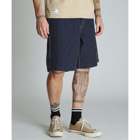 [^ԁF7825913002]ԂŏoĂ郍OpcSchott炵V[cɗƂ񂾃fUCBAJW炵\͎qۂȂ肪ȃV[c̃C[WV܂BBe[W̃fBe[V`obNTXy_[tAobN|Pbg̈ʒuOɂȂĂƖȃfBe[|Pbg̊pXɎOpXeb`i`E`jgƂSchott̃tB^[ʂVт܂BsXgCvqbR[fjn̂SchottIWieLX^CBubN͗gpEHbVŎdグĂ܂BCfBS͏肪o悤ȎH܂XgCv͔Ȃǂ̃vgł͂ȂDŕ\Ă܂B̏i̓N[|ΏۊOƂȂĂ܂BySchott^VbgzC_[XWPbg̑㖼ƂSchott̗j́A1913NAj[[NŃA[BEVbgAWbNEVbǧZɂĎn܂B̓CR[gHꂾA1928NɐEŏ߂ătgWbp[̗pC_[XWPbguPerfectovV[Y𔭔B{^dlȂAIȃWPbgƂĘbƂȂǍ̃C_[Xjɑ傫ȉe^BāASchott̖𐢊Eɒm炵߂̂50Nɔ\ꂽ^̃X^bYG|bgɔz`̃f X^[B[YZbNXsXgY͂߁ÃA[eBXg⃂[^[TCNXgɎxA𒴂i̒ԂƂčȂ̐lX𖣗Bŋ߂ł͒ԃfłȂAJWAC[ȂǁAɎɍ킹Đi𐋂vVYȂBC_[X̗j͉iSchottƂƂɂB