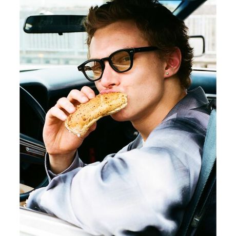 [^ԁF7825970036]1950NɒãEFgX^CpANVJȕ͋CZACEFAB⑾߂̃evƊۂ݂ттt[IŁAIȃ{[̂VGbgo܂BLIAMfYȂAt[͂̂܂܂ɂ邱ƂŁAڂ͂̂܂܂ɂNVbNɁB𒴂ĈEFgt[́AghɍE邱ƂȂAǂȃX^Cɂ}b`AR[fBl[g̕LĂ܂B܂Aevɂ͍oS[hSchottSBɁAo`ɂ̓uh̃ACRłONESTAR̃X^[X^bYzuAו܂ł蔲fUC͂łBwTOXxtYɌہA Kl̃p~Lłp10OFFN[|t܂B w1NԂ̗LƂȂ܂BN[|ƕčwؖB̏i̓N[|ΏۊOƂȂĂ܂BySchott^VbgzC_[XWPbg̑㖼ƂSchott̗j́A1913NAj[[NŃA[BEVbgWbNVbǧZɂĎn܂B̓CR[gHꂾA1928NɐEŏ߂ătgWbp[̗pC_[XWPbguPerfectovV[Y𔭔B{^dlȂAIȃWPbgƂĘbƂȂǍ̃C_[Xjɑ傫ȉe^BāASchott̖𐢊Eɒm炵߂̂50Nɔ\ꂽ^̃X^bYG|bgɔz`̃f X^[ B@̐V삱AfwUEChEiMu\ҁvxŁA}[EuhZƌĂ郂fłB̌[YZbNXsXgY͂߁ÃbN~[WVɎxA𒴂i̔ԂƂčȂ̐lX𖣗Bŋ߂ł͒ԃfłȂAJWAC[ȂǁAɎɍ킹Đi𐋂vVYȂBC_[X̗j͉iSchottƂƂɂB