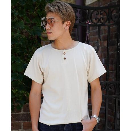 [^ԁF7825234006]G̗ǂƃ^t𗼗AȂꖇB㎿ȃRbg100gpAƂnƃXgb`˔TVćAfC[Ɋ􂷂邱ƊԈႢȂBJԂĂ^ꂵɂApłϋv͂łBĂтꂽ\Be[WdグAȂꊴƖȒj炵oBɁAL߂ɐ݌vlbNC񌳂ۗAȐFCY킹܂Bw[lbNɂ͍̂ibg{^̗pBZ߂̑ƃV[vɍigŁANVbN쐫ӂVGbgɁBTVcł͕ȂȑlɂĂقAlߍ񂾈ꒅłBfށF100YF̏i̓N[|ΏۊOƂȂĂ܂BySchott^VbgzC_[XWPbg̑㖼ƂSchott̗j́A1913NAj[[NŃA[BEVbgAWbNEVbǧZɂĎn܂B̓CR[gHꂾA1928NɐEŏ߂ătgWbp[̗pC_[XWPbguPerfectovV[Y𔭔B{^dlȂAIȃWPbgƂĘbƂȂǍ̃C_[Xjɑ傫ȉe^BāASchott̖𐢊Eɒm炵߂̂50Nɔ\ꂽ^̃X^bYG|bgɔz`̃fX^[B[YZbNXsXgY͂߁ÃA[eBXg⃂[^[TCNXgɎxA𒴂i̒ԂƂčȂ̐lX𖣗Bŋ߂ł͒ԃfłȂAJWAC[ȂǁAɎɍ킹Đi𐋂vVYȂBC_[X̗j͉iSchottƂƂɂB