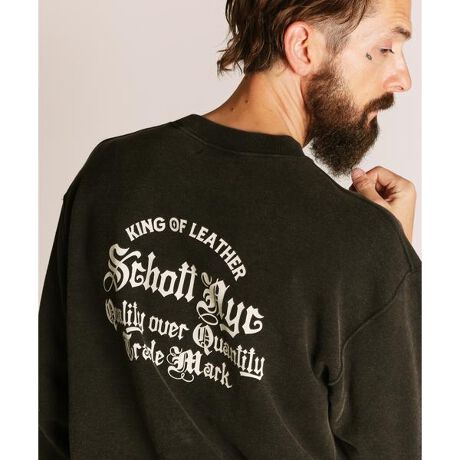 [^ԁF7825232004]12.5oz̃wr[EFCg{fB̗pAKbVƂ݂ƃhC^b`ȕ̃t[fB[Bŗ͋AJX^CꒅɎdオĂ܂BNтł͂ȂpCdl̂߁AʔNʂĉKɒp\BGSn悭AԂ̒płXgX܂BVGbǵAAJuh炵悢TCYŁALX^COɃ}b`g̗ǂACełBɁÃXEFbgɂ̓u[`H{ApƐJԂƂŏXɃtF[hĂAoNωӎgpBN̒pɂF򂹂ABe[Ŵ悤Ȗ킢𐶂ݏoAقǂɎ̈ꒅւƕωĂ܂B^tłȂAԂƂƂɗBꖳ̕\ւƈA܂ɃAJwe[WꒅBtقǂɈNÃN[XEFbgB̏i̓N[|ΏۊOƂȂĂ܂BySchott^VbgzC_[XWPbg̑㖼ƂSchott̗j́A1913NAj[[NŃA[BEVbgWbNVbǧZɂĎn܂B̓CR[gHꂾA1928NɐEŏ߂ătgWbp[̗pC_[XWPbguPerfectovV[Y𔭔B{^dlȂAIȃWPbgƂĘbƂȂǍ̃C_[Xjɑ傫ȉe^BāASchott̖𐢊Eɒm炵߂̂50Nɔ\ꂽ^̃X^bYG|bgɔz`̃fhX^[gB̐V삱AfwUEChEiMu\ҁvxŁA}[EuhZƌĂ郂fłB̌[YZbNXsXgY͂߁ÃbN~[WVɎxA𒴂i̔ԂƂčȂ̐lX𖣗Bŋ߂ł͒ԃfłȂAJWAC[ȂǁAɎɍ킹Đi𐋂vVYȂBC_[X̗j͉iSchottƂƂɂB