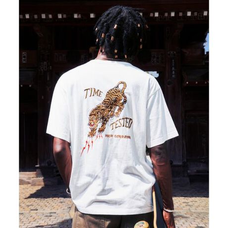 [^ԁF7825234005]Ƃւ 7ozwr[EFCg{fB ̗pBI[vGhȂł͂̂ӂƂ{[ȂAhCŃUbNƂdŁAȃAJuh炵̌Ă܂B݌͑ϋvɗDꂽ oC_[lbNdlBя̋݃p[cgɕݍނ悤ɖD邱ƂŁA^tȒpɂȂdオɂȂĂ܂BobNɂ͍Oō]𓾂TCyC^[ BACK AND FORTH SIGNS.CO.  TSUBASA  ɂ`낵OtBbNIB[^[J`[wiɂނ̃A[g[NA݊̂{fBɗƂ܂Ă܂BɁAɂ݂Ȃ{ꂽhJ[NƁABe[WCNȕ\o sOgH ZBOtBbN̔͂wۗAނقǂɕ̑ʂȈꖇɎdオĂ܂B̏i̓N[|ΏۊOƂȂĂ܂BySchott^VbgzC_[XWPbg̑㖼ƂSchott̗j́A1913NAj[[NŃA[BEVbgAWbNEVbǧZɂĎn܂B̓CR[gHꂾA1928NɐEŏ߂ătgWbp[̗pC_[XWPbguPerfectovV[Y𔭔B{^dlȂAIȃWPbgƂĘbƂȂǍ̃C_[Xjɑ傫ȉe^BāASchott̖𐢊Eɒm炵߂̂50Nɔ\ꂽ^̃X^bYG|bgɔz`̃fX^[B[YZbNXsXgY͂߁ÃA[eBXg⃂[^[TCNXgɎxA𒴂i̒ԂƂčȂ̐lX𖣗Bŋ߂ł͒ԃfłȂAJWAC[ȂǁAɎɍ킹Đi𐋂vVYȂBC_[X̗j͉iSchottƂƂɂB