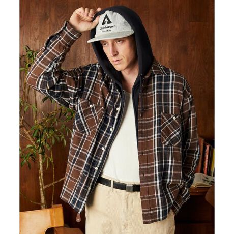 [^ԁF7825220006]AJEFA̒Ԓ̒ԂƂāAfjƕьȂ݂̃tlVcBԂȃ`FbNƓȐnA܂ɉ̃lVc炵oĂ܂B􂢍܂ꂽRbgtĺA_炩Ȃ݂Ȃ悢nۂABe[Ŵ悤ȕ͋CoBނقǂɕAoNωy߂̂͂̂ЂƂłBVGbǵAKxɂƂbNXtBbg̗pBWXgŒĂǂAI[o[TCYŉHDĂǂBȂŕLX^CɑΉ܂B̏i̓N[|ΏۊOƂȂĂ܂BySchott^VbgzC_[XWPbg̑㖼ƂSchott̗j́A1913NAj[[NŃA[BEVbgAWbNEVbǧZɂĎn܂B̓CR[gHꂾA1928NɐEŏ߂ătgWbp[̗pC_[XWPbguPerfectovV[Y𔭔B{^dlȂAIȃWPbgƂĘbƂȂǍ̃C_[Xjɑ傫ȉe^BāASchott̖𐢊Eɒm炵߂̂50Nɔ\ꂽ^̃X^bYG|bgɔz`̃f X^[B[YZbNXsXgY͂߁ÃA[eBXg⃂[^[TCNXgɎxA𒴂i̒ԂƂčȂ̐lX𖣗Bŋ߂ł͒ԃfłȂAJWAC[ȂǁAɎɍ킹Đi𐋂vVYȂB C_[X̗j͉iSchottƂƂɂB